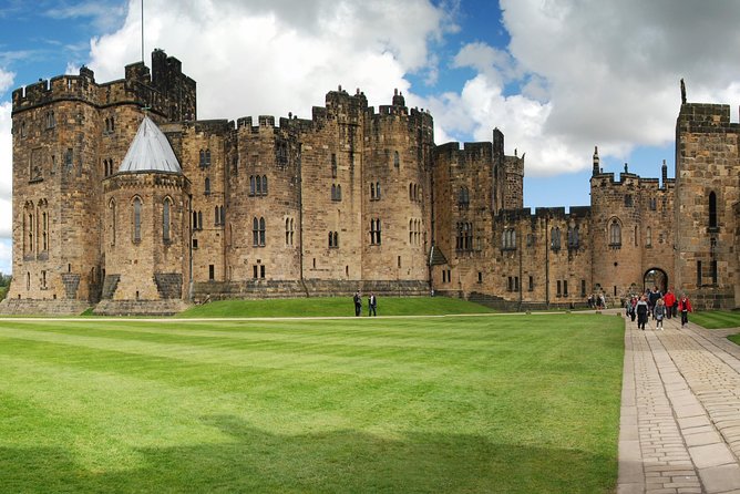 1 Day Alnwick Castle, Holy Island & Scottish Borders - Meet-up, comfort on the coach, and how the day is run