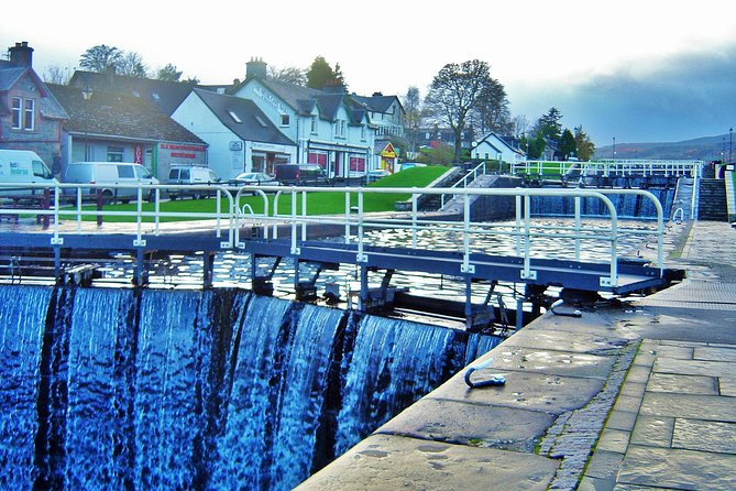 1 Day Complete Scottish Highlands Express - Urquhart Castle Ruins and the Ness Centre Mystery