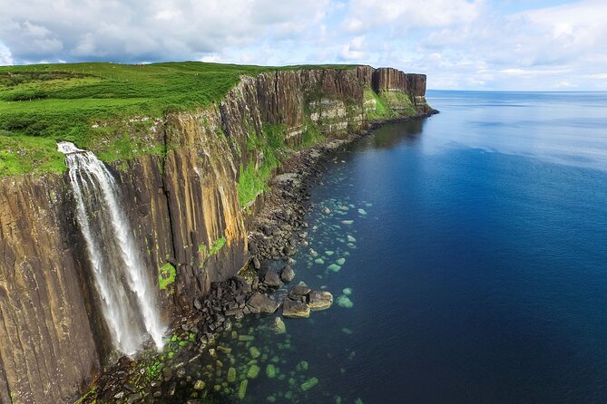 1 Day Isle of Skye and Scottish Highlands Tour - From Achnasheen to Skye Bridge: first views and guide storytelling