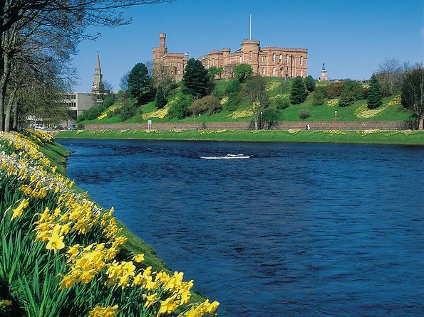 2-Day Inverness and the Highlands Very Small Group Tour from Edinburgh - From Waterloo Place to the Highlands, without the map stress