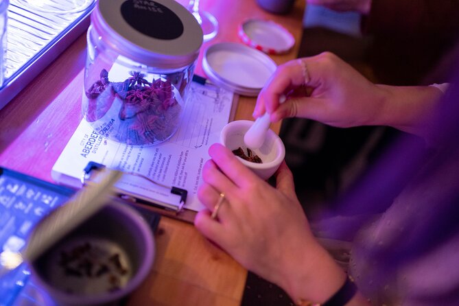 2 hour Gin School Experience in Aberdeen - Gin school at City of Aberdeen Distillery, right in the city