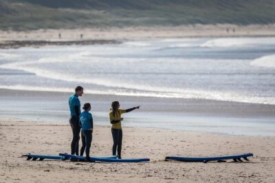 2 hour private surf lesson! (Up to 2 people)