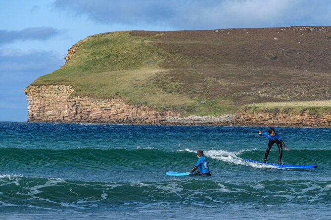 2 hour private surf lesson! (Up to 2 people) - Wildlife and atmosphere: surfing in a living coastal landscape