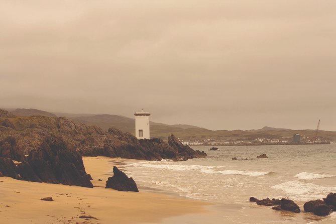 4-Day Islay & Whisky Tour Including Admissions from Edinburgh - Coach comfort, stops, and the small-group feel that makes tastings work