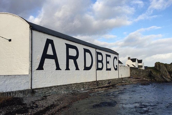 5 Day Islay Whisky Tour from Edinburgh - Day 1: Callander coffee, Oban Distillery, Inveraray, then the Kennacraig ferry