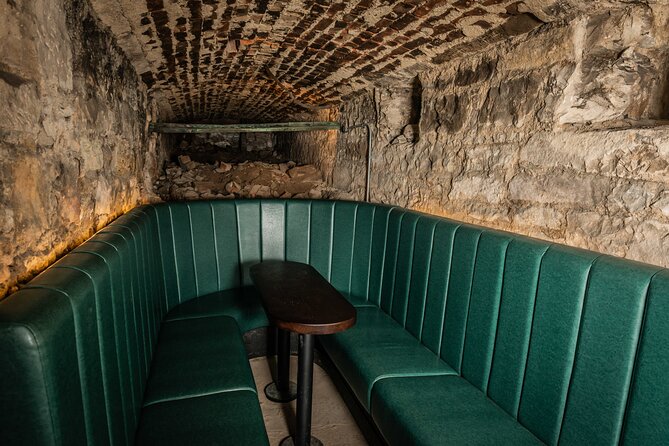 90min Connoisseur Underground Whisky Tasting - What the 90 Minutes Actually Covers: Stories Plus Four Tastings