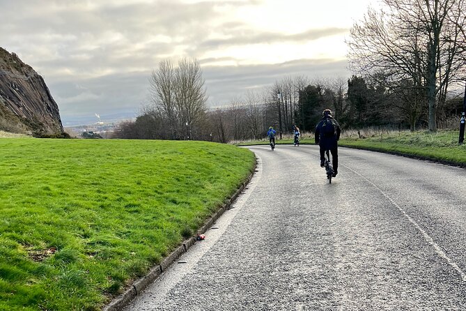 'A wee pedal's' E-bike tour of Arthur's Seat and beyond - Craigmillar Castle to Holyrood Park: the morning’s big opener