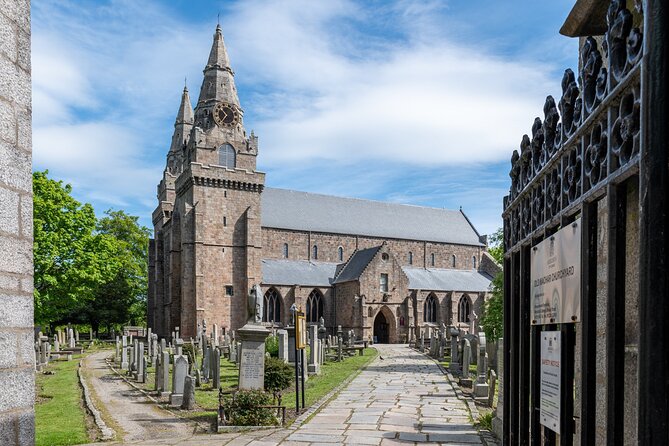 Aberdeen Historical & Turbulent Times Walking Tour - Spital to Marischal College: a short transfer that keeps the story moving