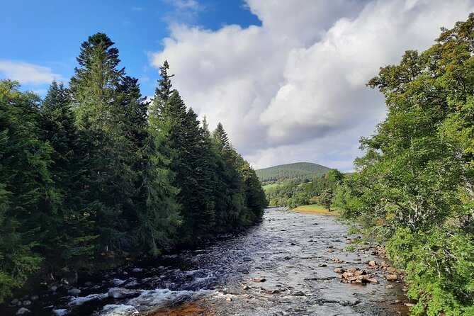Aberdeenshire Castle Trail - Private Tour from Inverness - Braemar town stop: the easiest lunch choice of the day