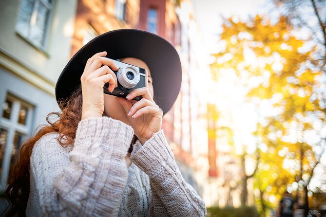 Art, History, and Hidden Gems: Aberdeen Private Walking Tour - What the 90 minutes feels like in real life