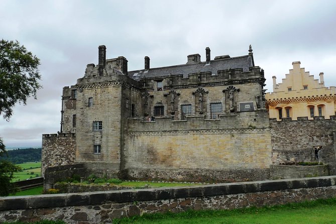 Bannockburn & Stirling Castle Private Tour from Greater Glasgow - Stirling Castle: major Scottish royal power in real rooms