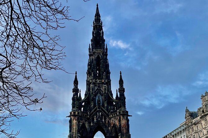 Best of Edinburgh Walking Tour-3 Hours, Small Group max 10 people - What You’ll See: Royal Mile, Views, and Street Stories