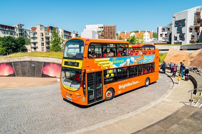 Big Bus Edinburgh Hop-On Hop-Off City and Britannia Bus Tour - 48-Hour Unlimited Pass, Two Routes, One Smart Way to Learn Edinburgh