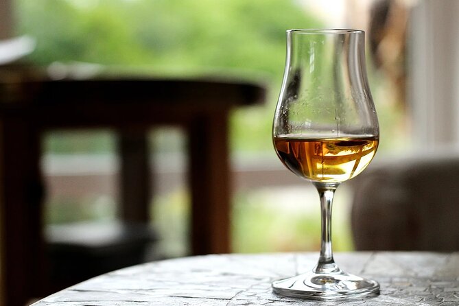 Cellar Of Scotland Walking Tour, taste Edinburgh's finest drinks - Small Group Comfort: Up to 10 People