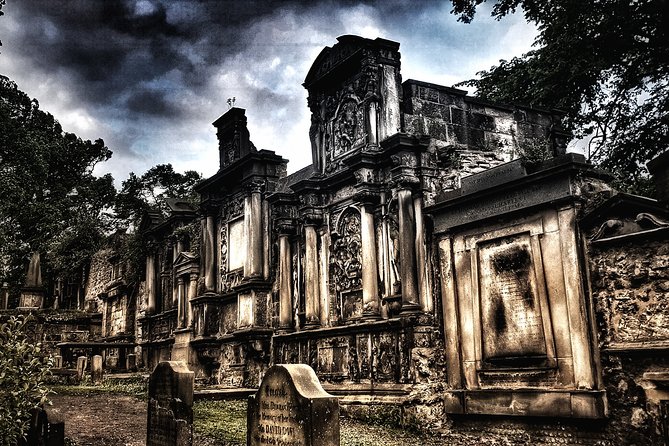 City of the Dead Haunted Graveyard Tour - Small-group tour energy: how guides like Ross, Gerry, and Grant change the vibe