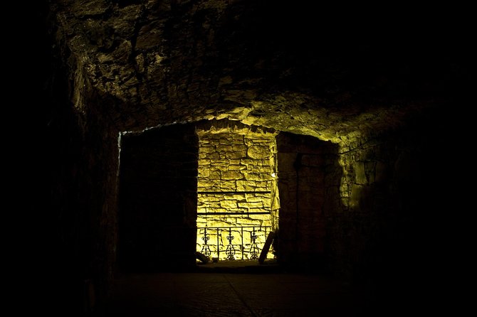City of the Dead Underground Vaults (Day) - Inside the Damnation Alley Segment: Atmosphere and Flow