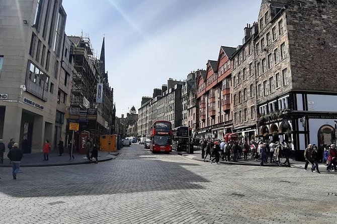 Curious Tales of the Royal Mile - Private Walking Tour - Advocate’s Close: gangfighting, would-be authors, and mischievous kids