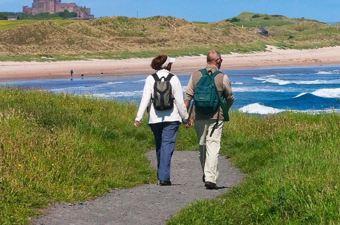 Edinburgh: Bamburgh, Northumberland & Alnwick Winter Adventure - Getting there in comfort: air-conditioned coach, small groups, and guide narration