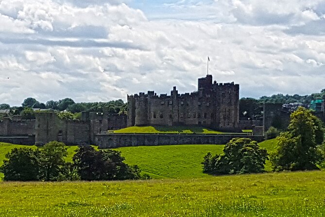 Edinburgh: Bamburgh, Northumberland & Alnwick Winter Adventure - Optional tickets: where you may spend extra and how to decide