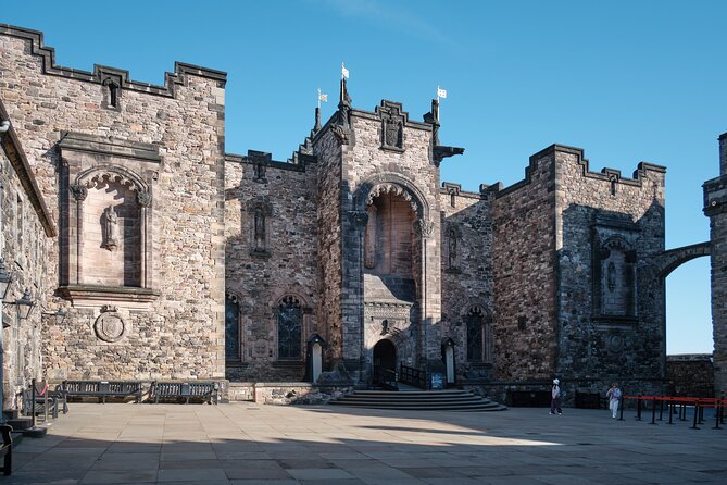 Edinburgh Castle Guided Walking Tour & Holyrood Palace Ticket - Why combine Edinburgh Castle and Holyroodhouse tickets in one plan