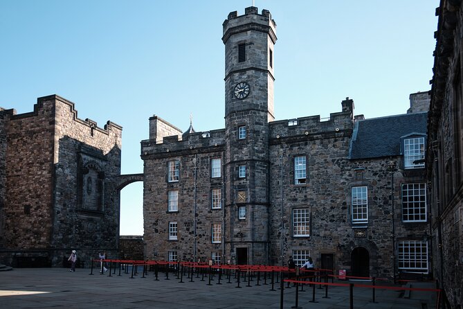 Edinburgh Castle Guided Walking Tour & Holyrood Palace Ticket - Weather, noise, and how to keep the guide time working for you