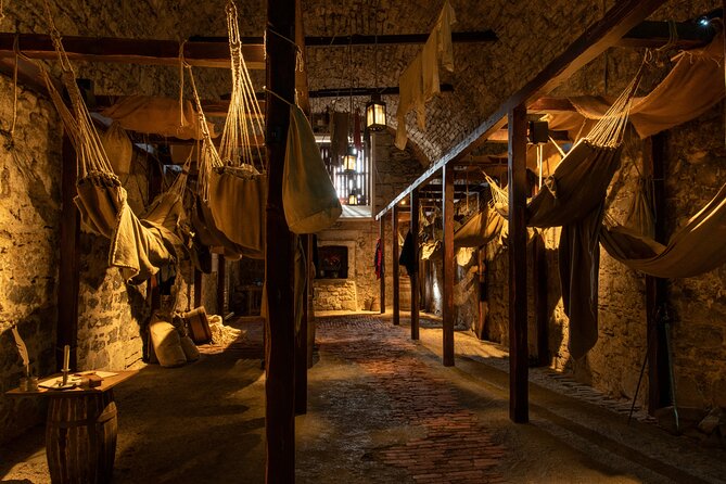 Edinburgh Castle: Guided Walking Tour with Entry Ticket - Photo Opportunities and Weather Reality (Bring Layers)
