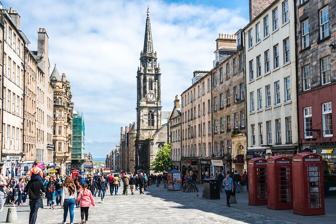 Edinburgh Castle & Old Town Small Group Guided Tour - Scotland’s religion story, told through crosses and centuries