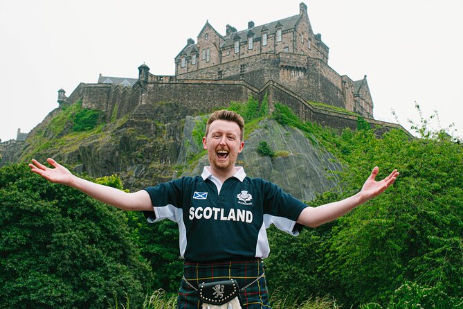 Edinburgh Castle Tickets & Tour - Local Scottish Guide In a Kilt - Getting Up to the Castle: What to Expect on the Walk