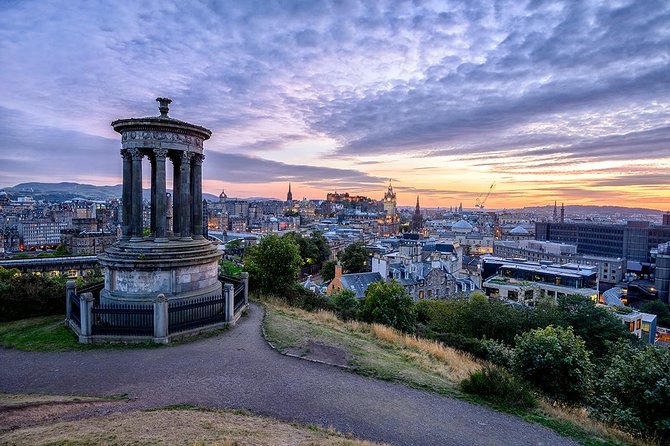 Edinburgh Darkside Walking Tour: Mysteries, Murder and Legends - The pacing and the guide: why it can feel thrilling or just okay