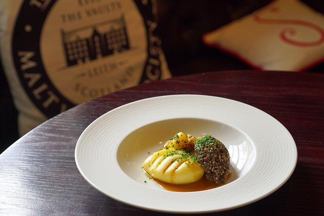 Edinburgh Food & Drink Tour with EatWalk Tours - Old Town and the food streets you can’t fake