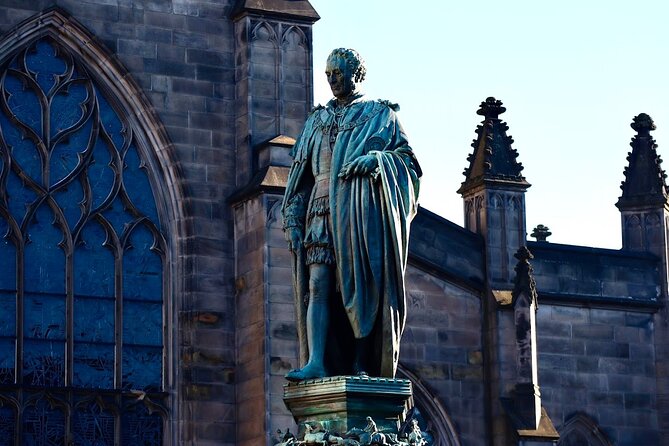 Edinburgh Food Tour with Scotch, Haggis, a Secret Dish & More - Modern museum stop and the Scott Monument payoff