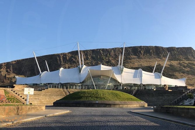 Edinburgh Full-Day Guided Private Tour in a Premium Minivan - How a Premium Minivan Turns a Busy City Into a Comfortable Day