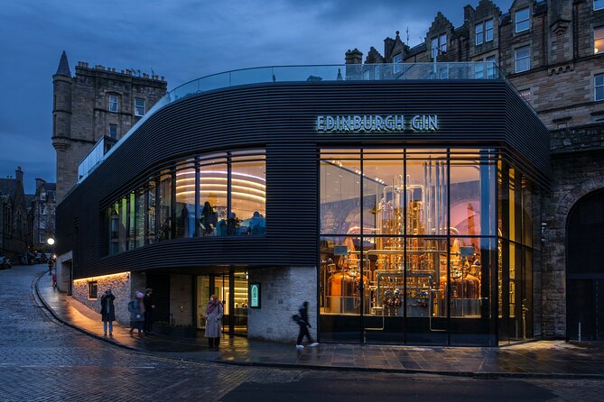 Edinburgh Gin Distillery Making Experience - When to book, and how to get the most from your session