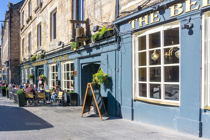 Edinburgh Gin Tour with a Local Guide: Private & Custom - What the private guide really changes in Edinburgh