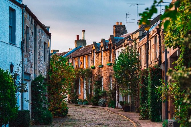 Edinburgh Half Day Tour (Private Chauffeur) - The Royal Mile Stop: Getting Oriented Fast