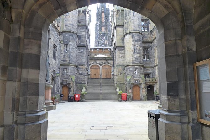 Edinburgh: History Lovers Old Town Walking Tour - The Pace, Group Size, and Guide Style That Makes It Easy to Stick With