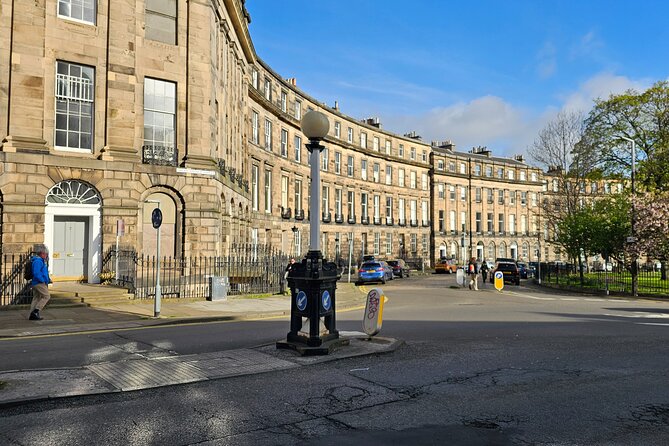 Edinburgh History Private Walking Tour - Thistle Street Bar: quick local pointers, then you move on