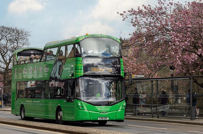 Edinburgh Hop-on Hop-off City Tour with Live Guide - Museum of Childhood to Edinburgh Castle: The Best Walk Opportunity on the Route