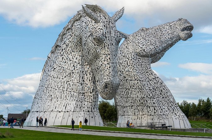 Edinburgh: Loch Lomond, The Highlands & Hairy Coo's (Small-Group) - Guides, Group Size, and Comfort on the Road