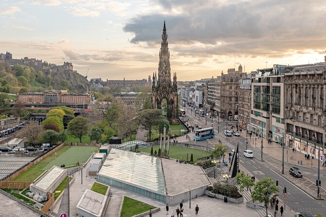 Edinburgh New Town: Self Guided Walk & Immersive Treasure Hunt - Price and value for $38.75 per group up to 5