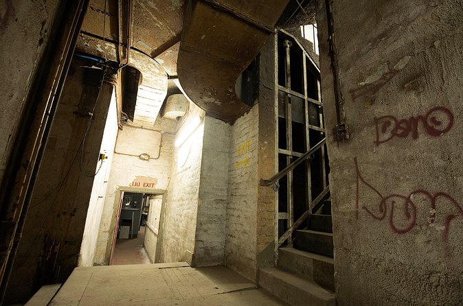 Edinburgh Nuclear Bunker Tour Discover Scotland’s Cold War Secret - Getting there from central Edinburgh: transit and parking reality checks
