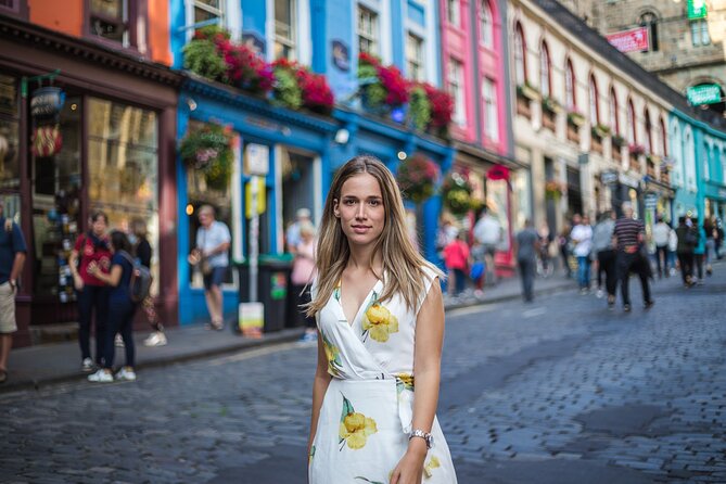 Edinburgh Old Town: Professional Photoshoot & Edited Photos - 15 minutes in Old Town: a smart way to get great photos