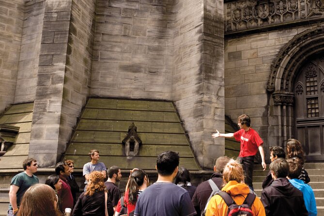 Edinburgh: Old Town's Highlights Walking Tour - Group Size, Pace, and Getting Through Edinburgh Weather