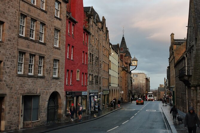 Edinburgh Outlander Self-Guided Private Tour - Calton Hill and the “faerie hill” vibe with Parthenon-style pillars