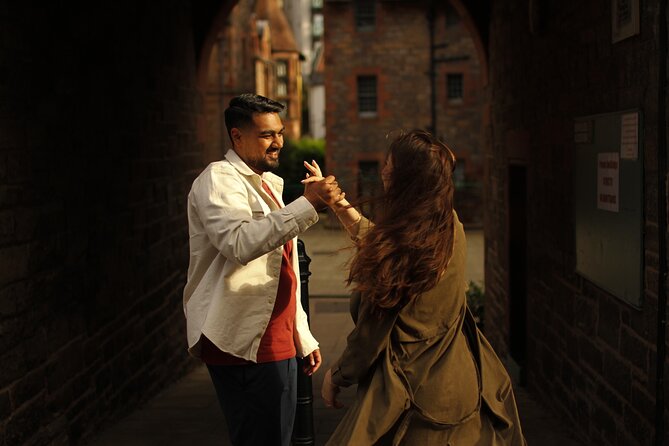 Edinburgh Photo Shoot - capture your memories ! - Optional Nature Route: Circus Lane, Dean Village, and the Water of Leith