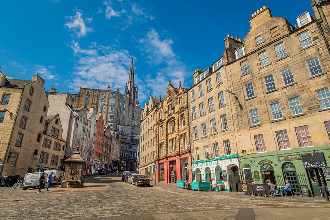 Edinburgh Photography Masterclass - Private Photography Lesson - Photo review time is where your learning sticks