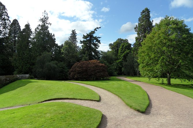 Edinburgh private walking tour - The Real Bonus: Clos es and Homes You Can Spot From the Street