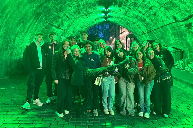 Edinburgh Pub Crawl Free Shots and VIP Entry - Grassmarket kickoff: warm welcome, your first shot, and the fast-friends moment