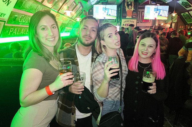 Edinburgh Pub Crawl Free Shots and VIP Entry - Ending at The Hive Nightclub: give your night a proper finish