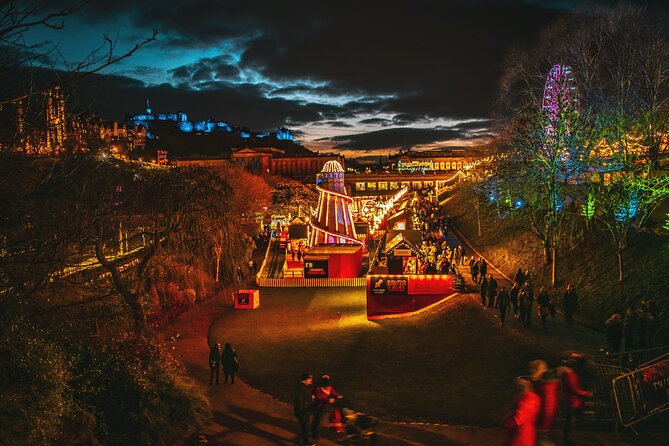 Edinburgh's Christmas Lights and festive Black Taxi Tour - Comfort and vehicle expectations: what to think about in winter